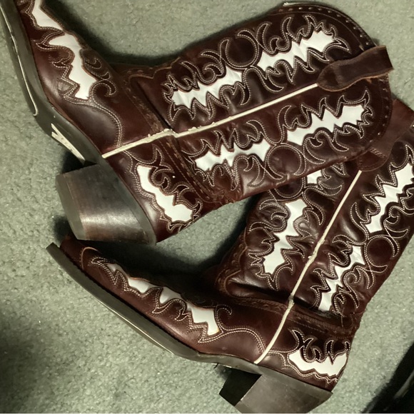 Ariat Cowgirl Boots - Picture 5 of 9